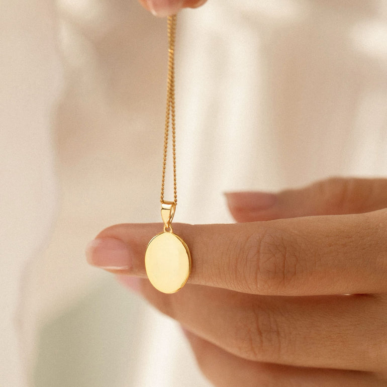 Ovaler Gravuranhänger 333 Gold