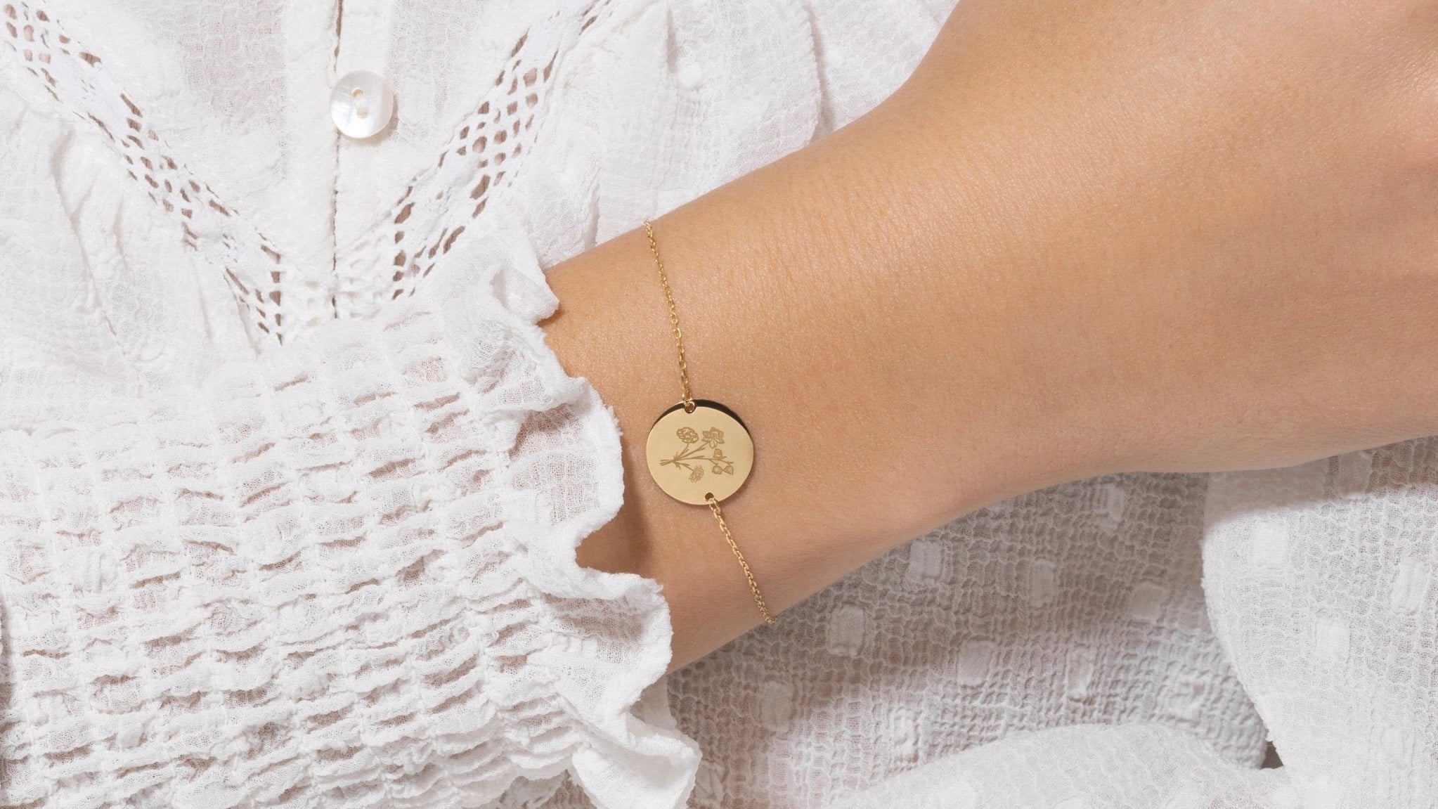 Armband in Gold mit Geburtsblumenstrauß | Emma & Marie